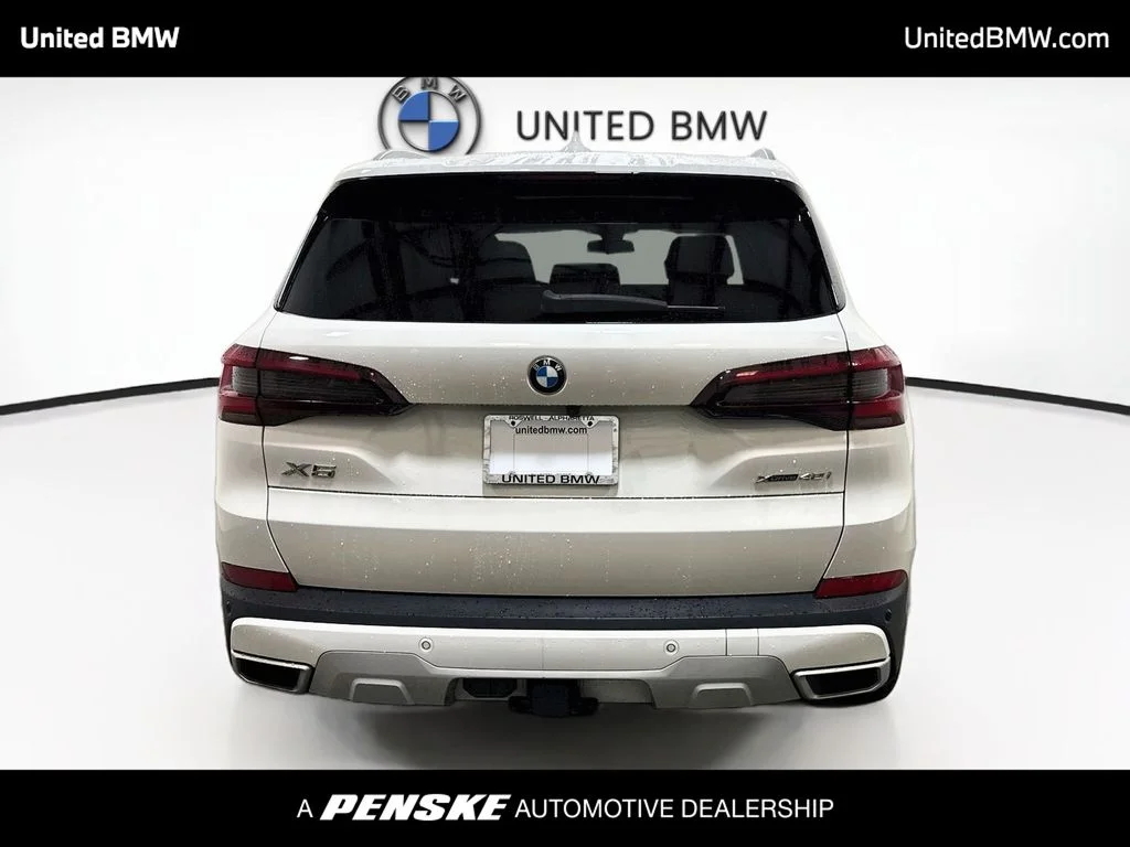 Used 2021 Alpine White BMW xDrive40i image 6