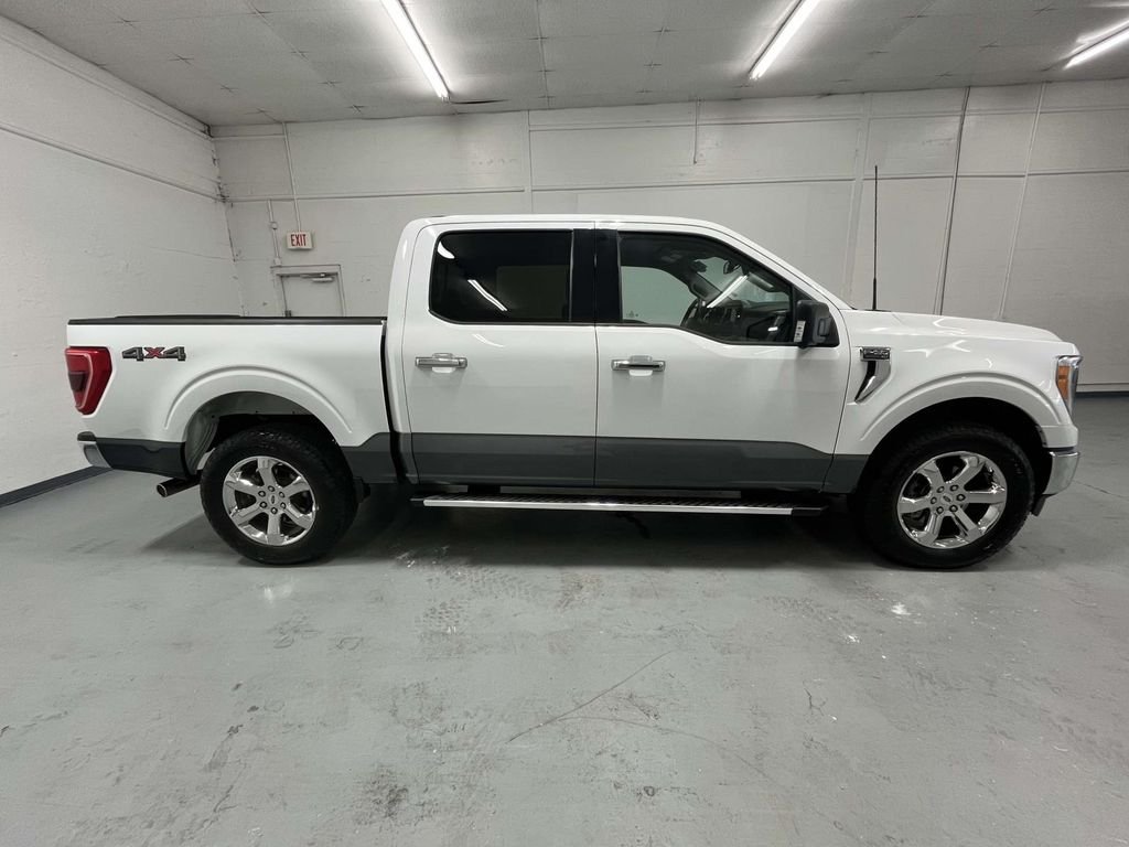Used 2022 Oxford White Ford XLT Super Crew  4x4 5.0L 1 Owner 302A image 2