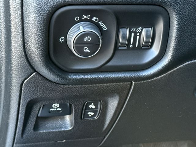 Used 2021 Silver Ram Laramie image 24