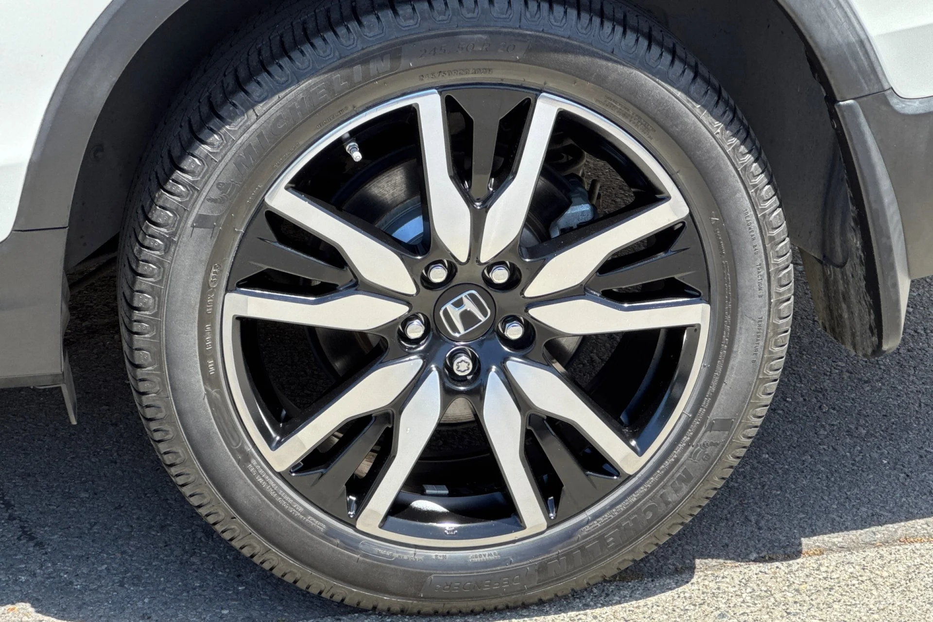 Used 2019  Honda Touring image 11