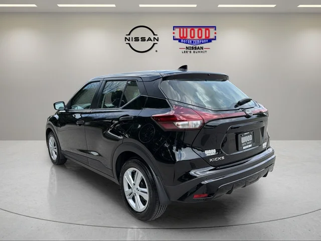 Certified Used 2025 Super Black Nissan S image 4