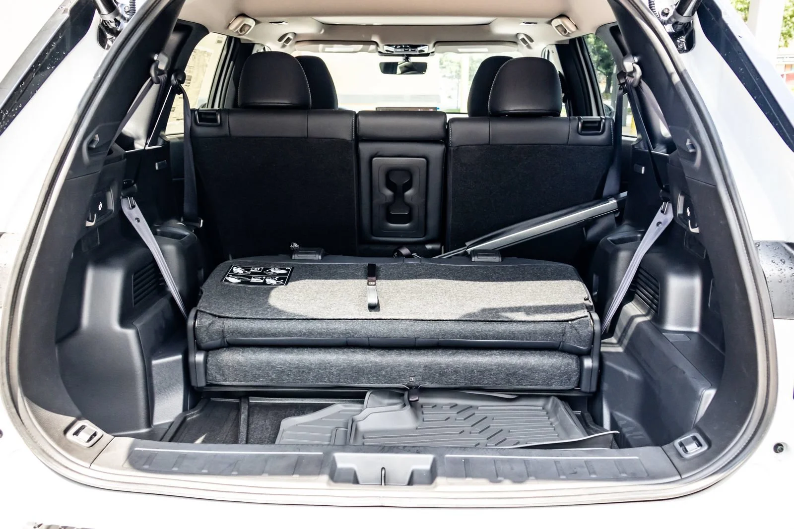 New 2026 White Mitsubishi Trail Edition image 21
