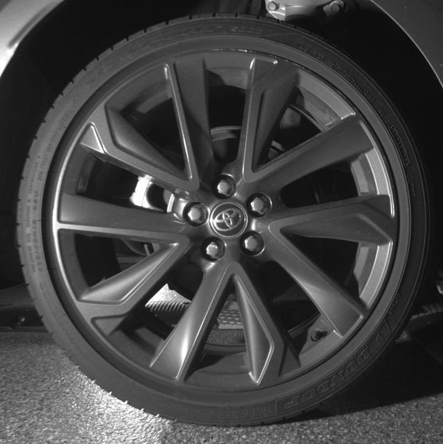 Used 2025  Toyota SE image 22