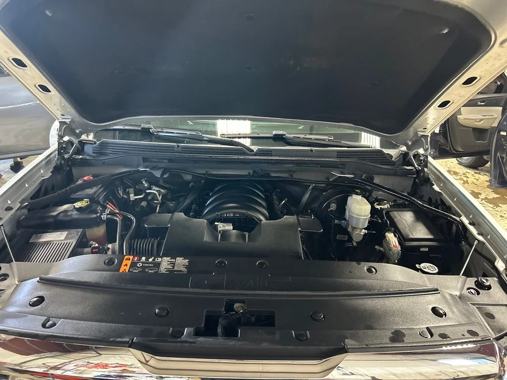 Used 2018 Silver GMC SLT image 10