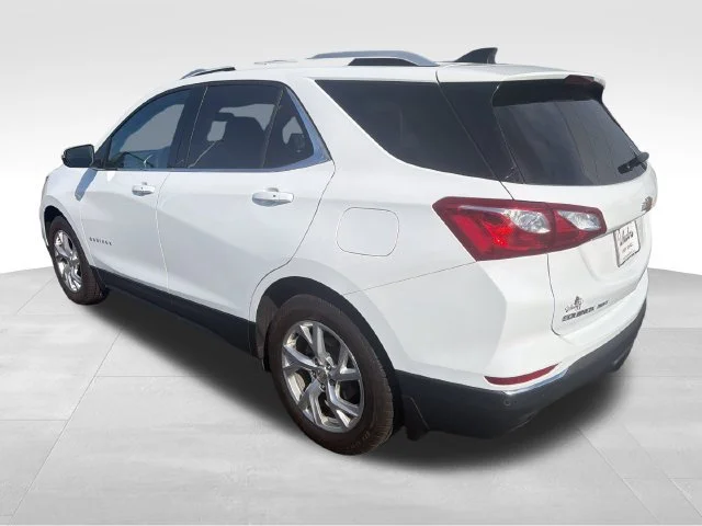 Used 2019 SUMMIT WHITE Chevrolet LT image 3
