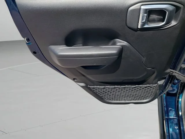 Used 2025 Blue Jeep Rubicon image 16