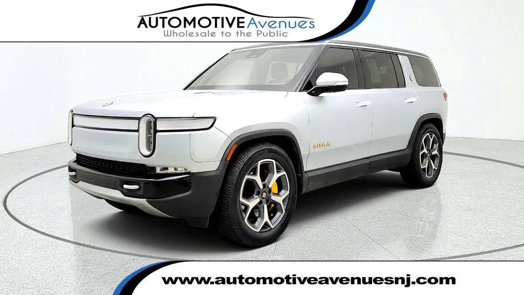 2023 Rivian R1S