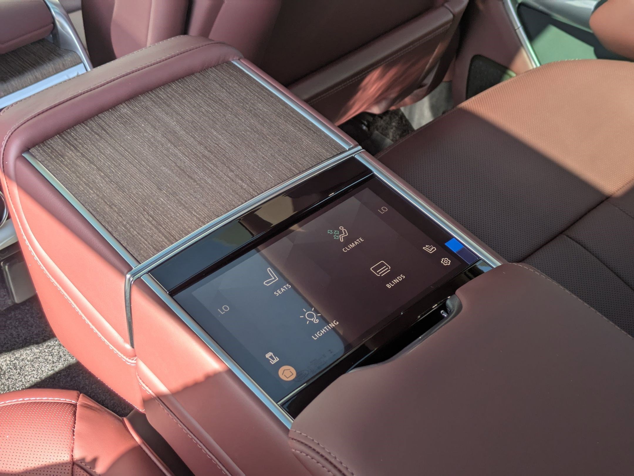 2025 Land Rover Range Rover Autobiography - Photo 18