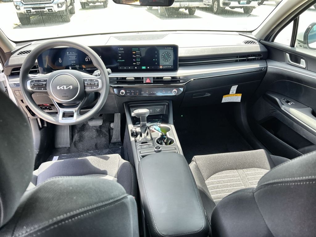 New 2026 White Kia LXS image 20