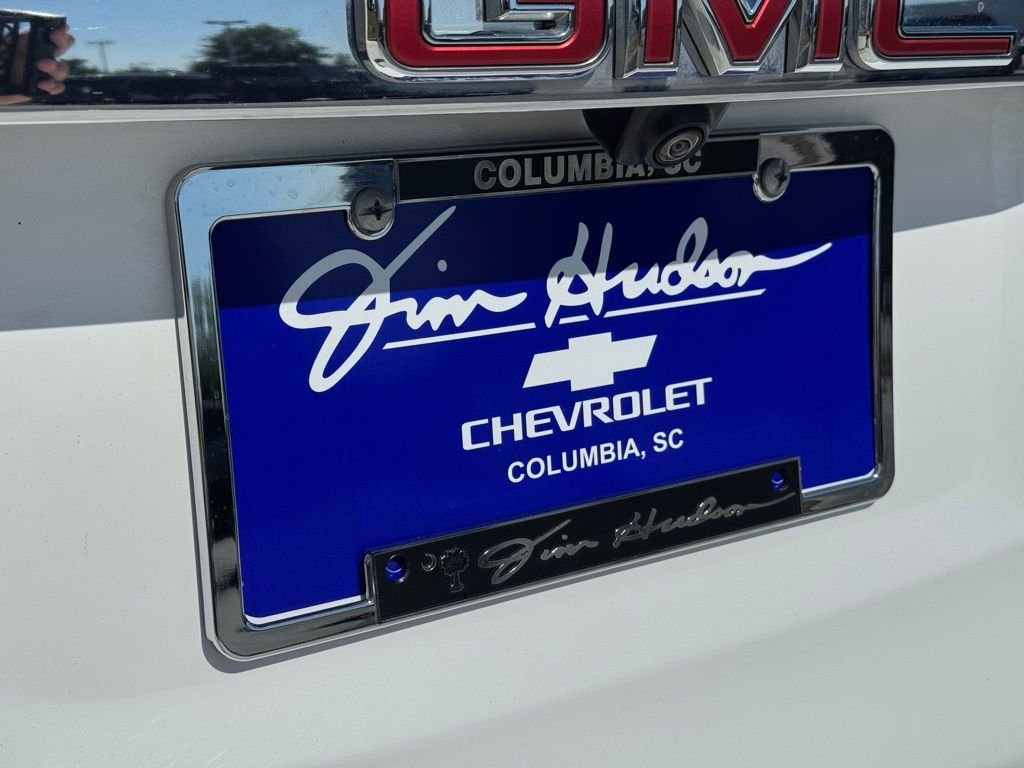 Used 2023 White GMC Denali image 17