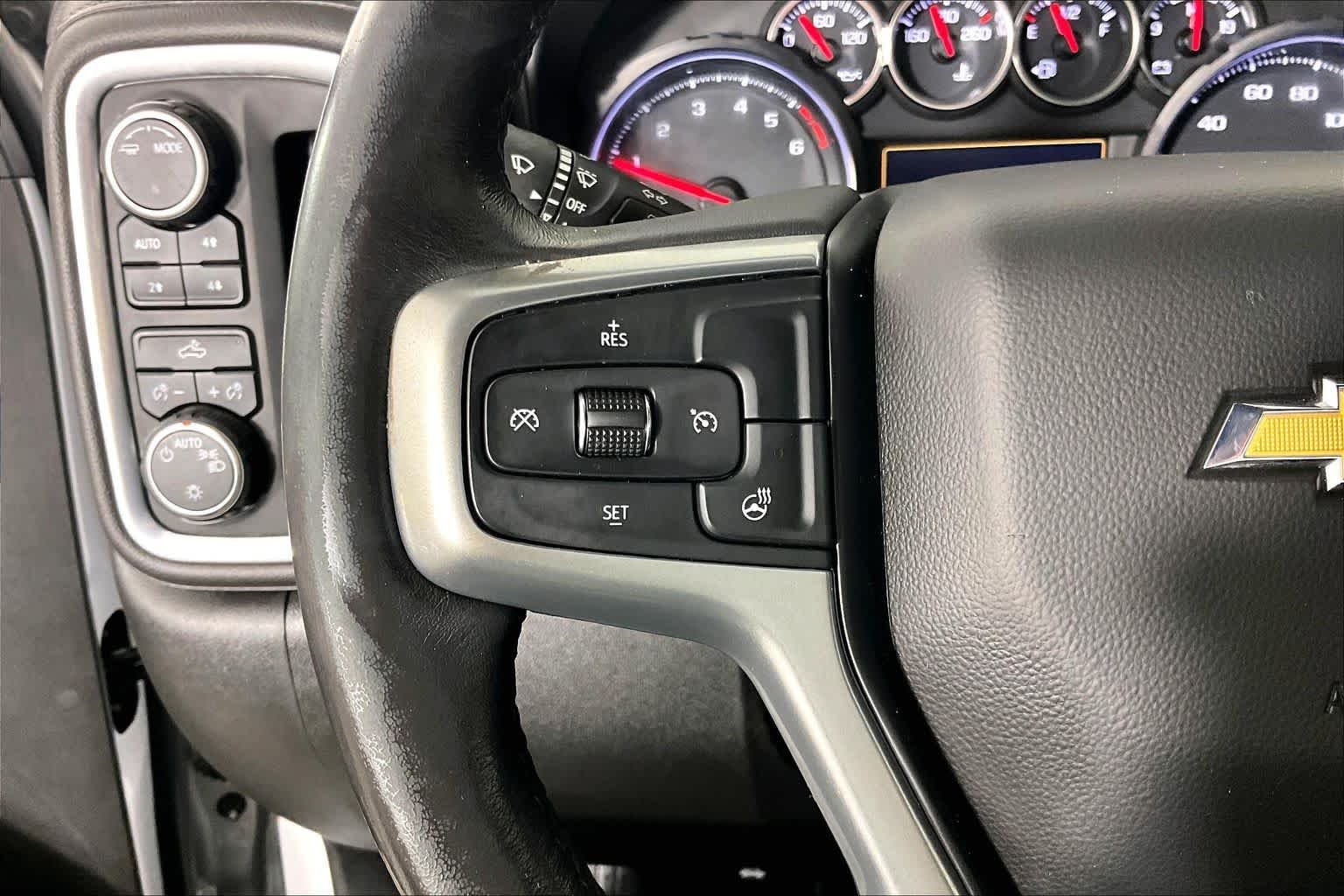Used 2022 Silver Ice Metallic Chevrolet LT image 23