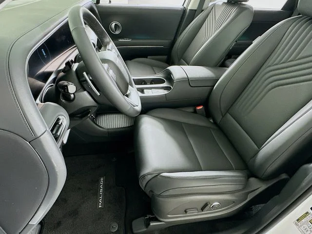 New 2026 White Hyundai Blue SEL Premium image 9