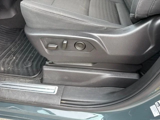 Used 2025 Gray Chevrolet LT image 25