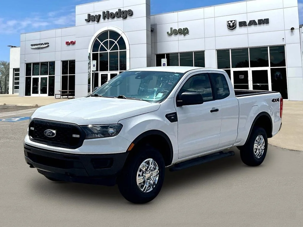 Used 2022 White Ford XL image 3