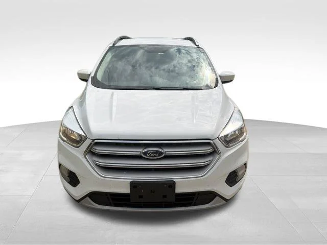 Used 2018 White Ford SE image 9