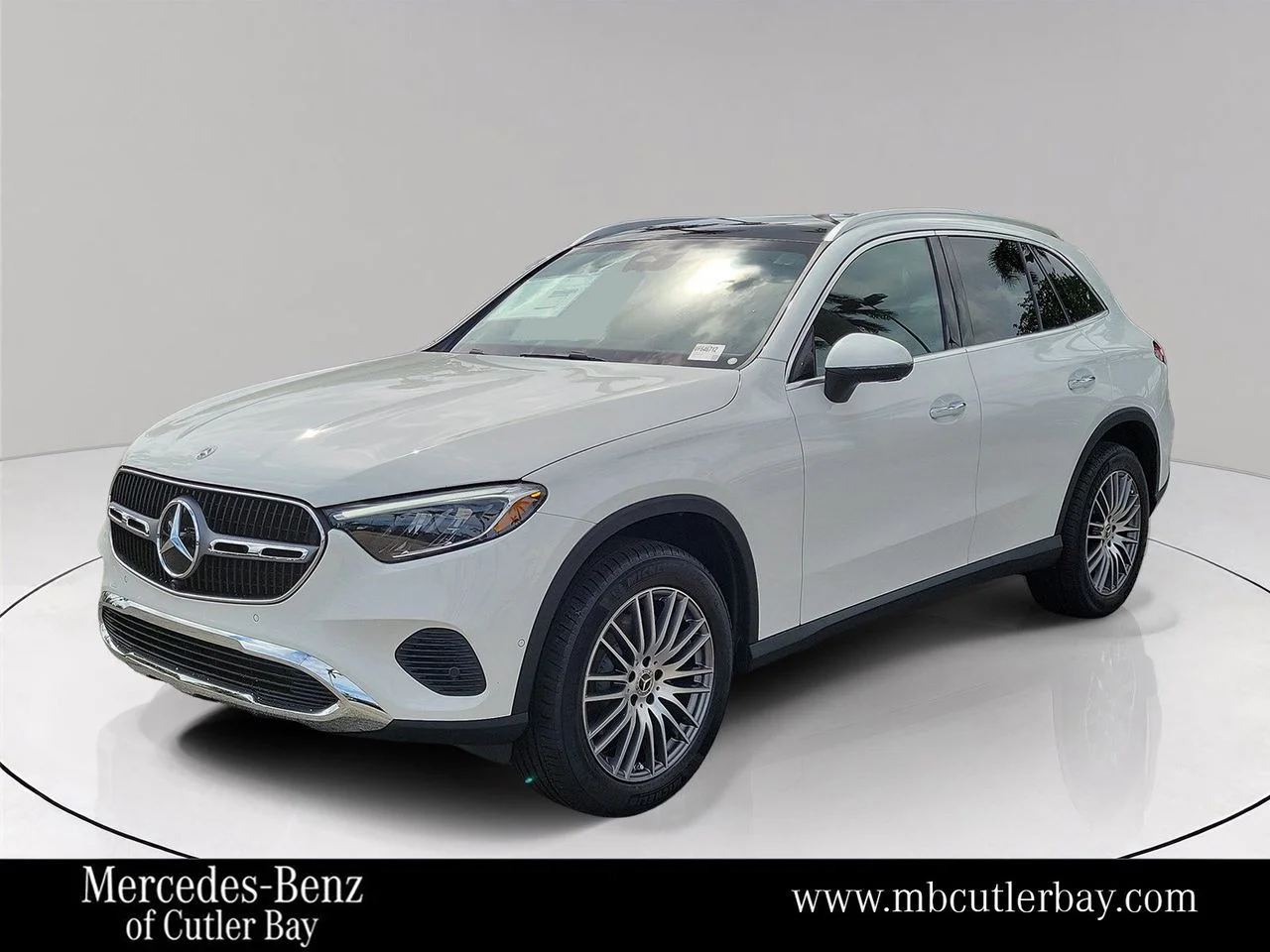 New 2027 Polar White Mercedes-Benz GLC 300 image 1