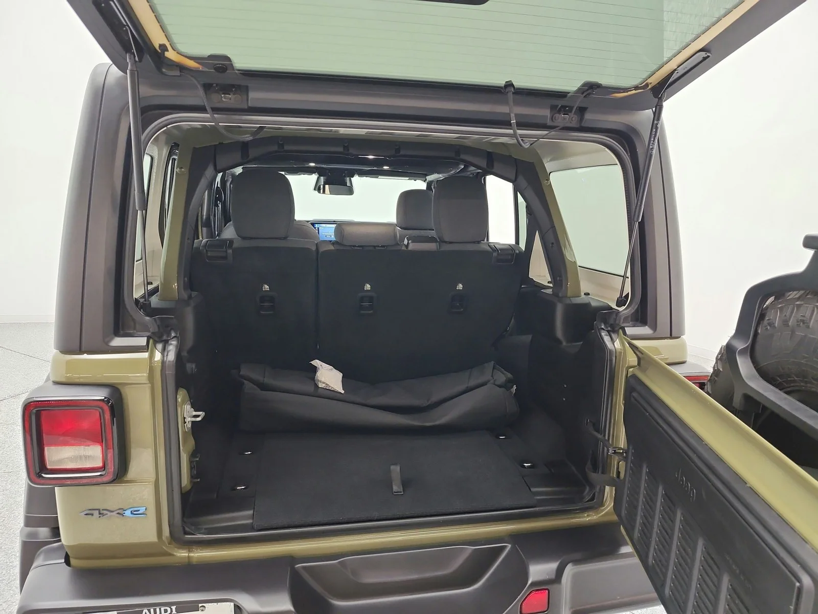 Used 2025 41 Jeep Willys 4x4 image 20