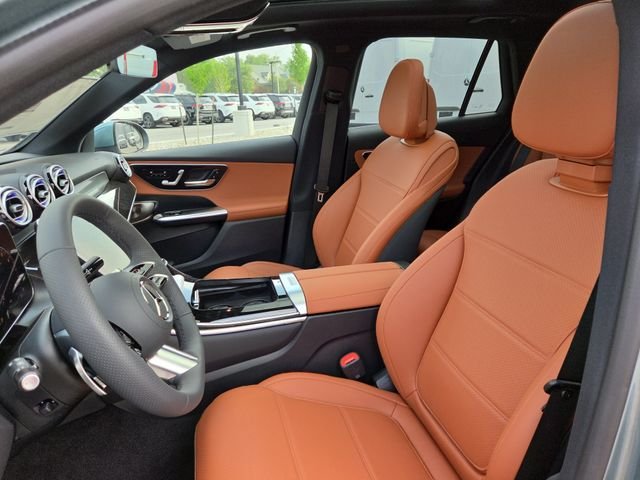 New 2027 Verde Silver Metallic Mercedes-Benz GLC300 image 23