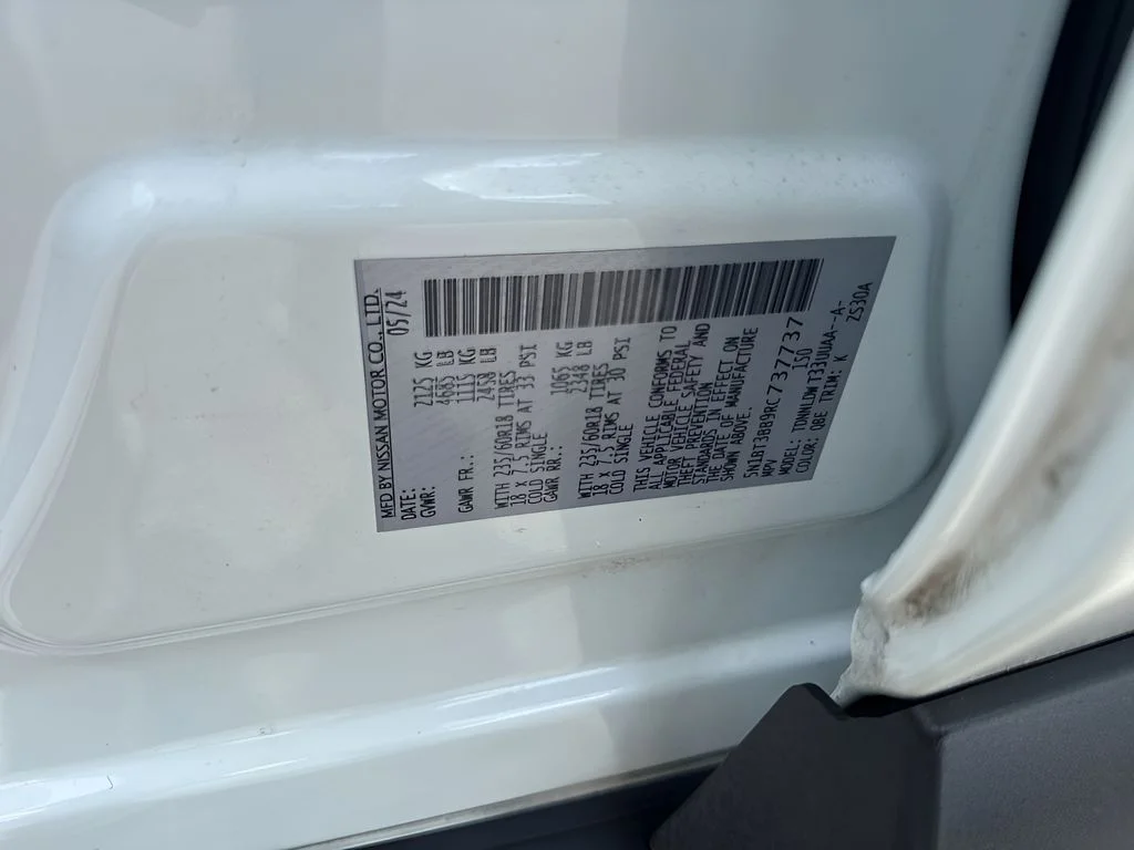 Used 2024 White Nissan SV image 31