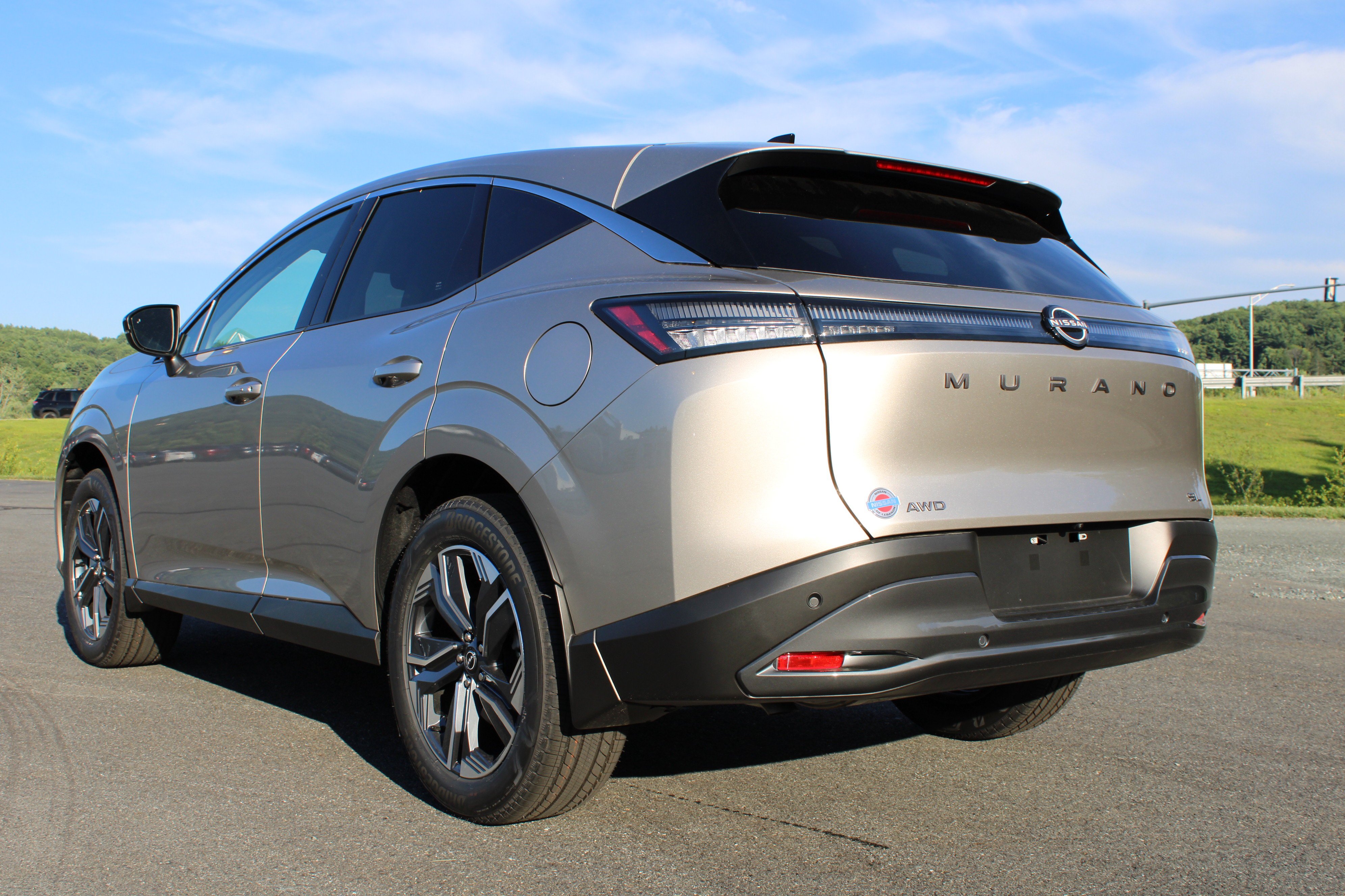 New 2026 Champagne Silver Metallic Nissan SL image 6