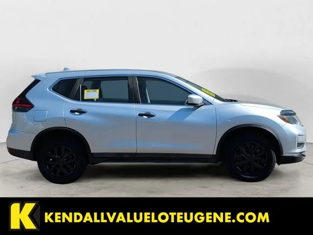 Used 2018 Silver Nissan S image 4
