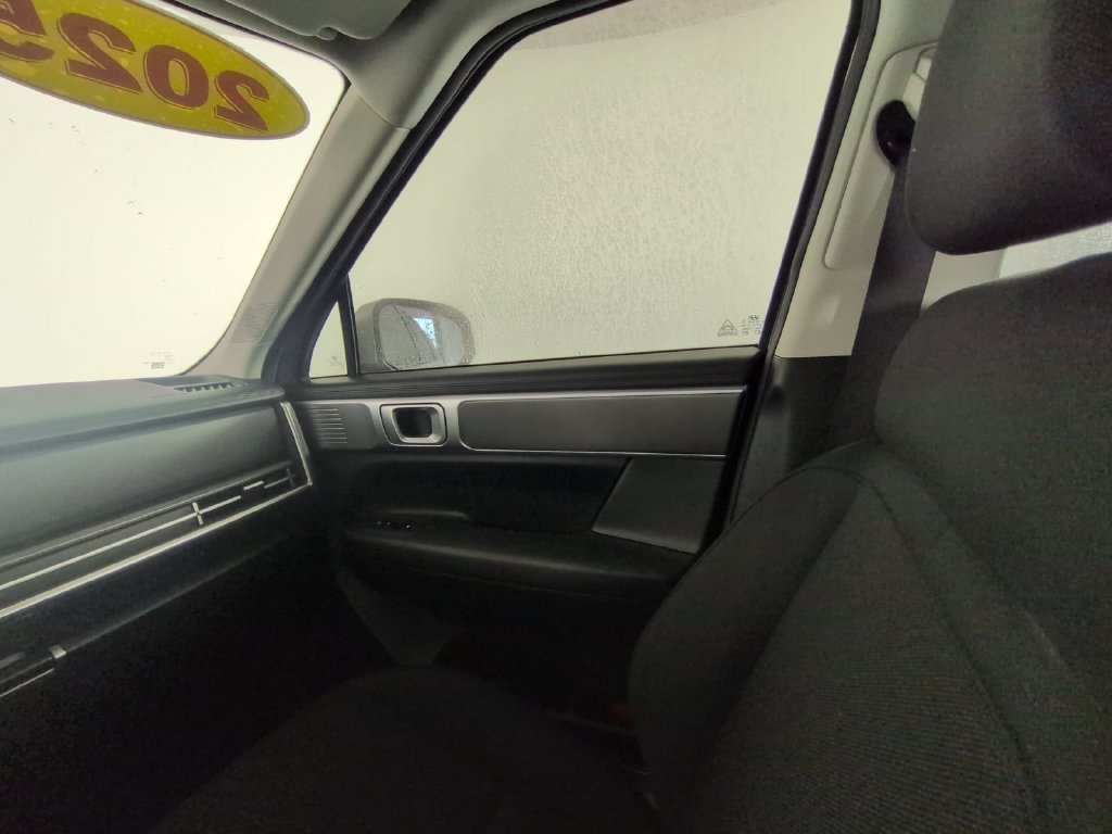 2025 Hyundai Santa Fe SE - Photo 28