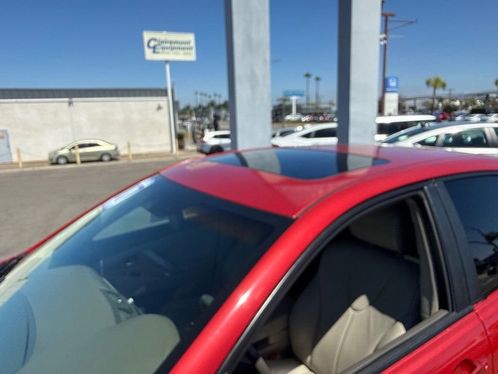 Used 2007 Red Toyota XLE image 6