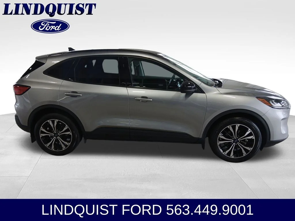 Used 2022 Silver Metallic Ford SEL image 6