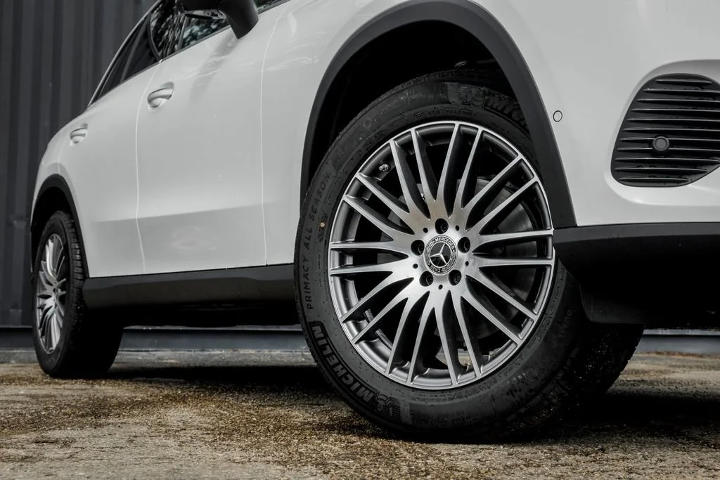 New 2026 Polar White Mercedes-Benz GLC 300 image 39