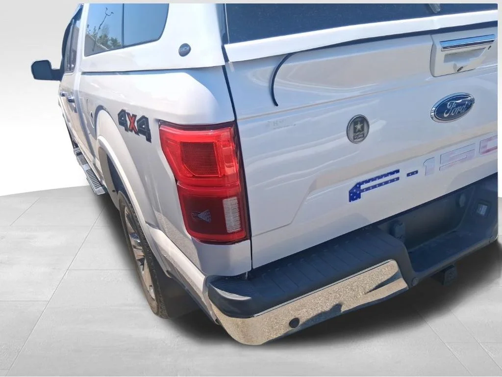 Used 2018 White Ford Lariat image 10