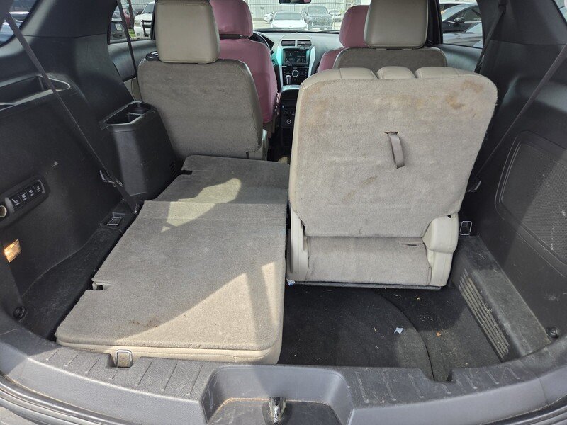 Used 2014 Black Ford Limited image 25