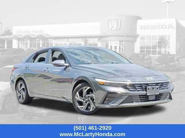 Used 2025 Gray Hyundai SEL Convenience image 22