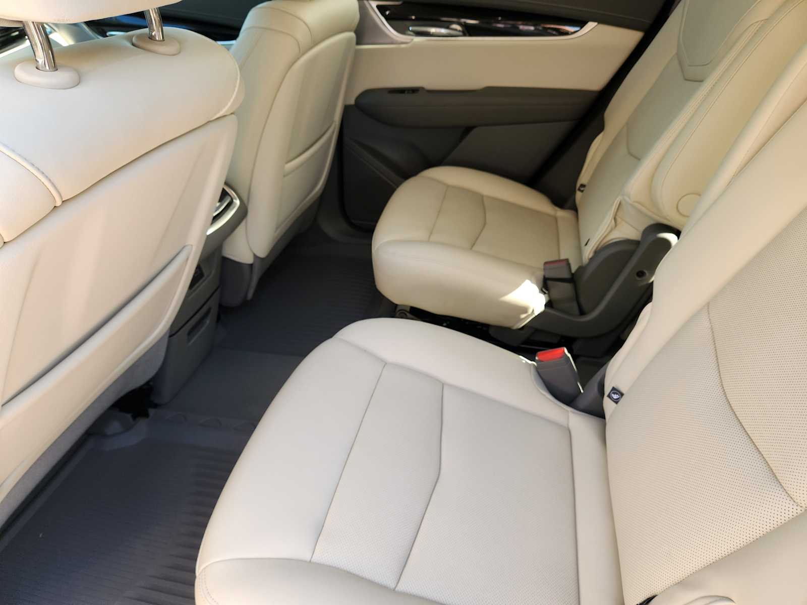 2025 Cadillac XT6 Premium Luxury - Photo 22