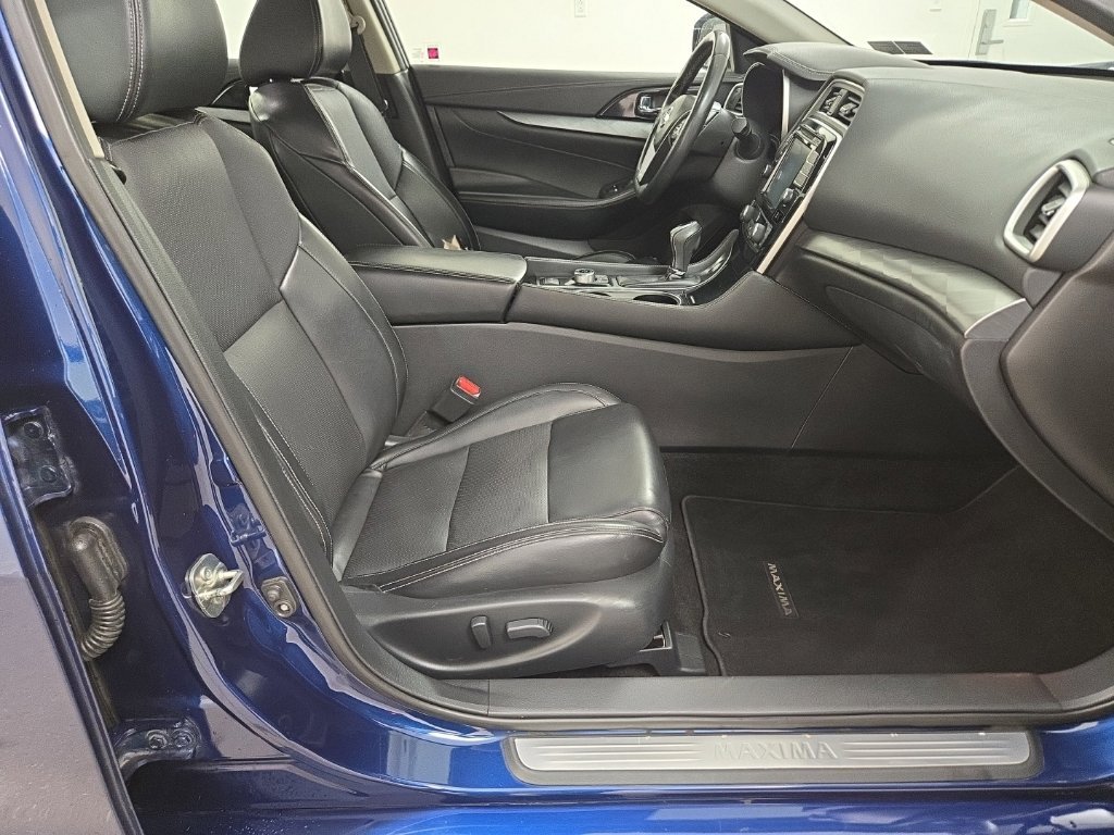 Used 2017 Deep Blue Pearl Nissan 3.5 SV image 25