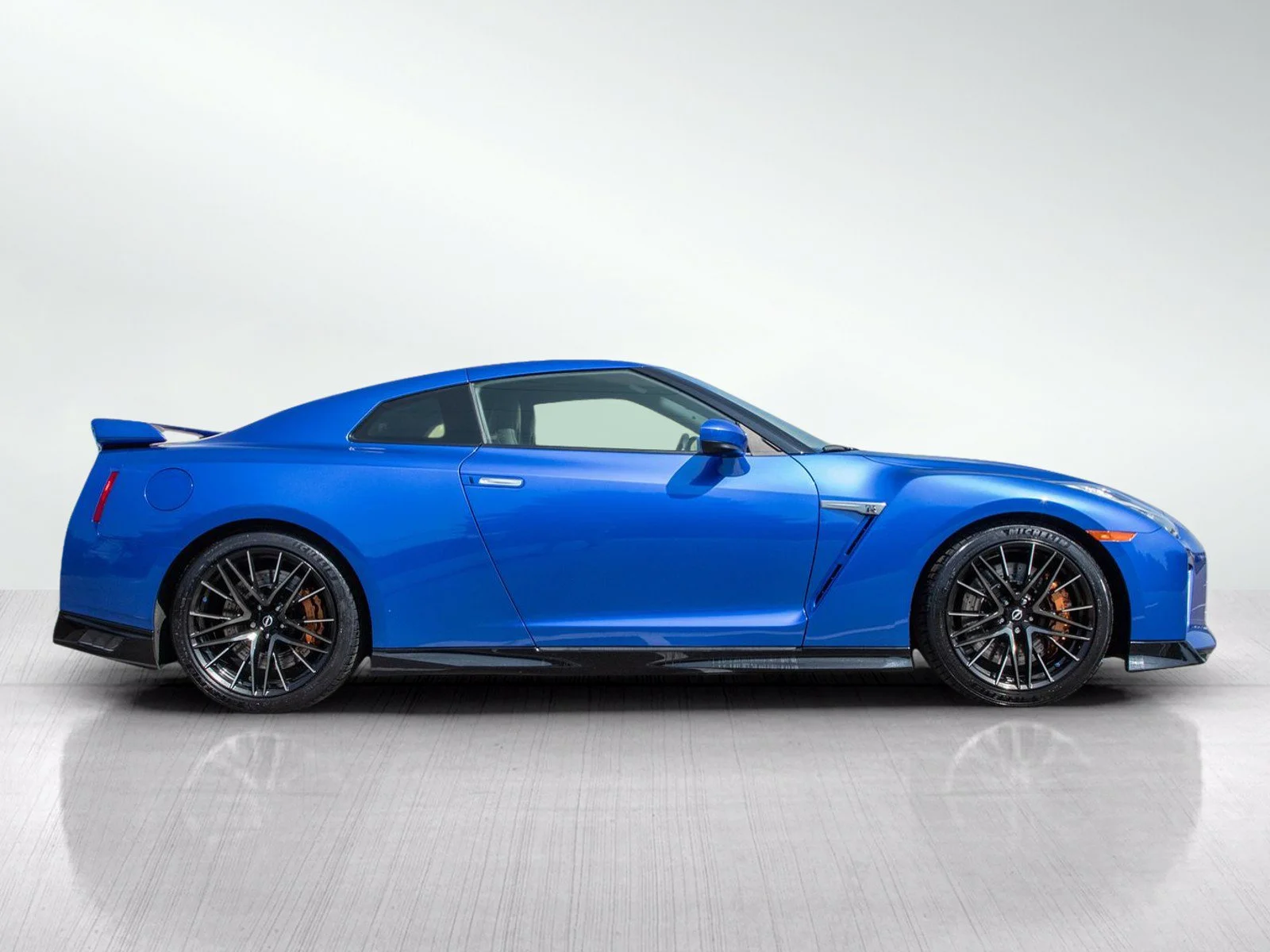 Used 2023 Bayside Blue QuadCoat Nissan Premium AWD image 6