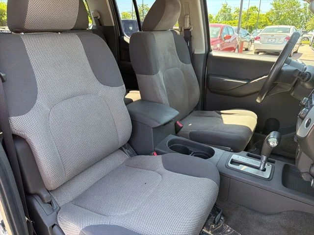Used 2012 Silver Suzuki Sport image 25