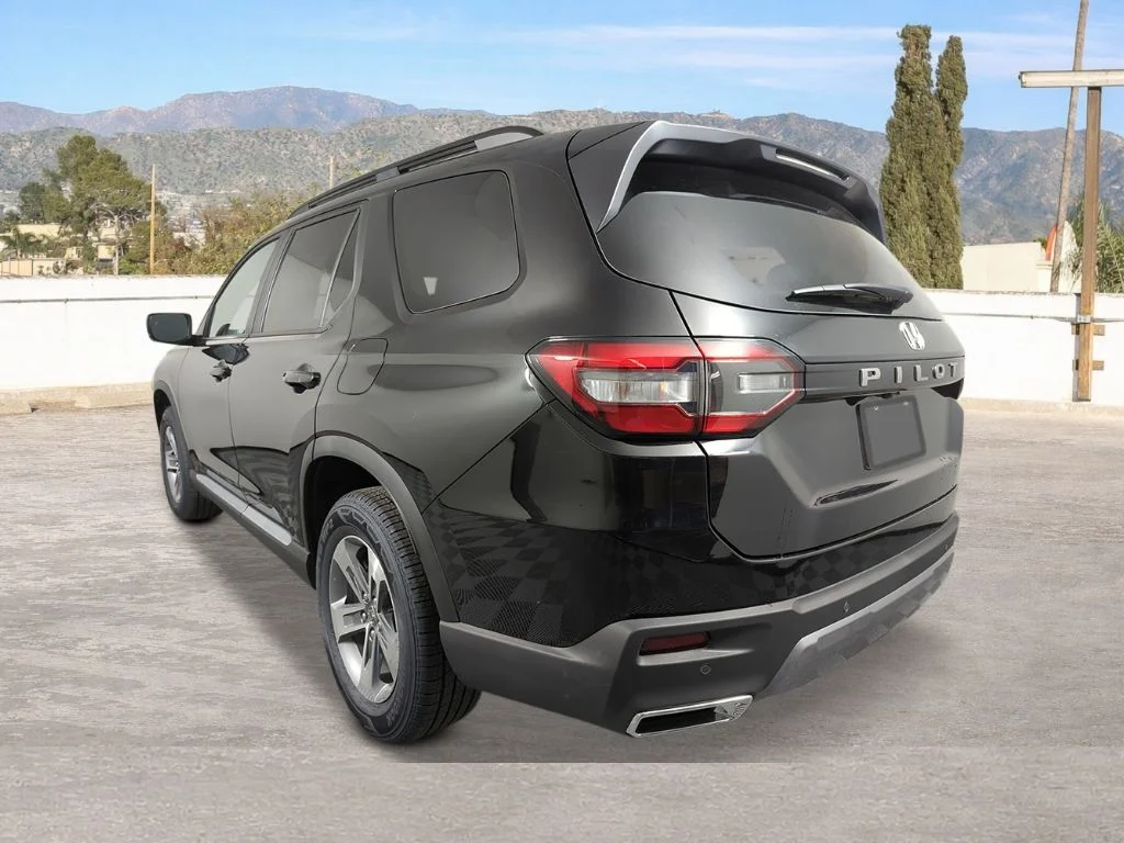 New 2026 Crystal Black Pearl Honda EX-L image 2