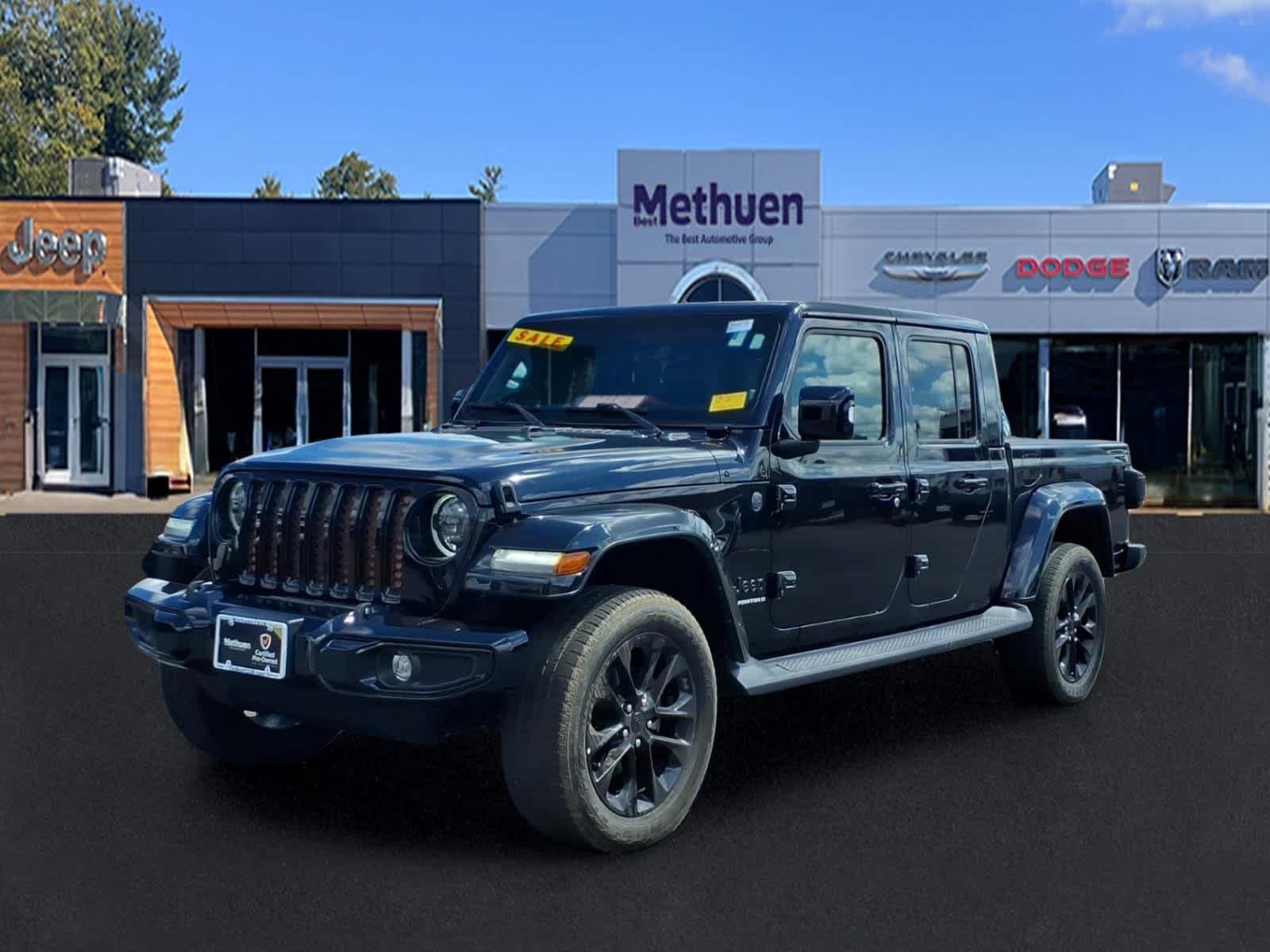 Used 2023 Black Clearcoat Jeep High Altitude image 9