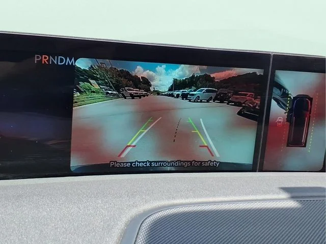 Used 2025 Black Lincoln Reserve image 27