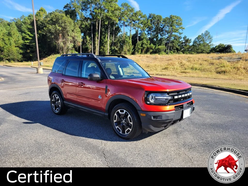 Used 2022 Red Ford Outer Banks image 9