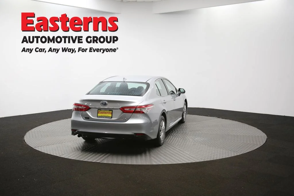 Used 2020 Silver Toyota LE image 34