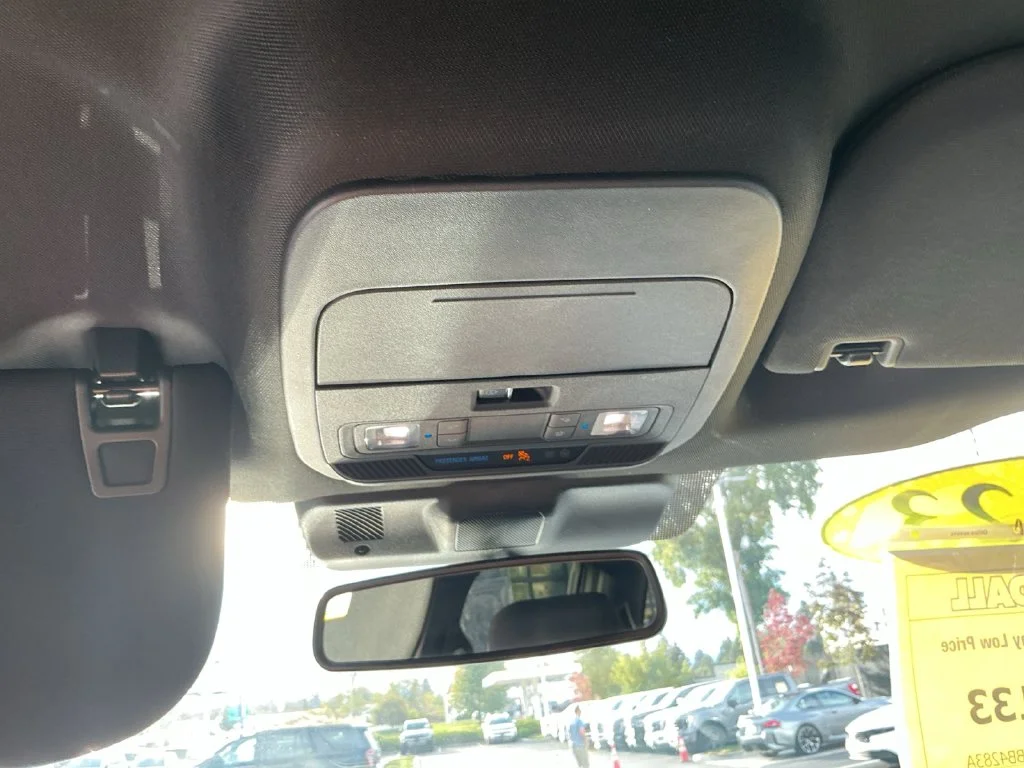 Used 2023 White Ford XLT image 28