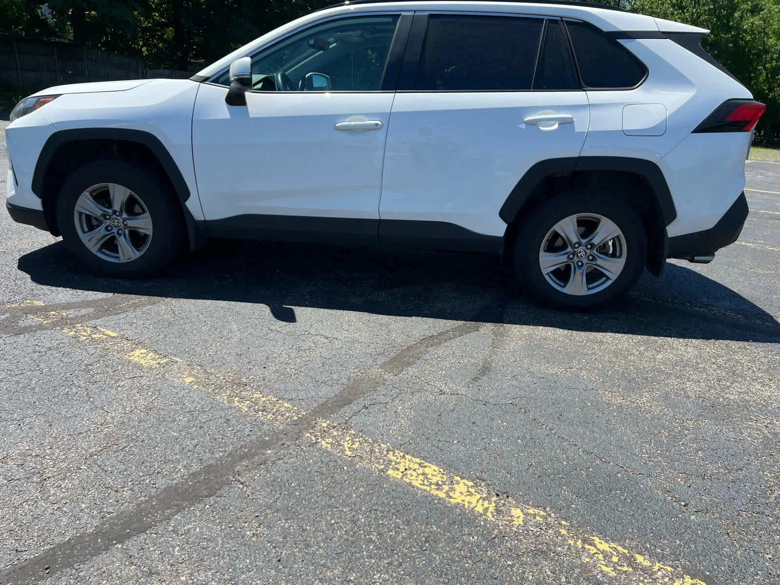Used 2023 Ice Cap Toyota XLE image 4