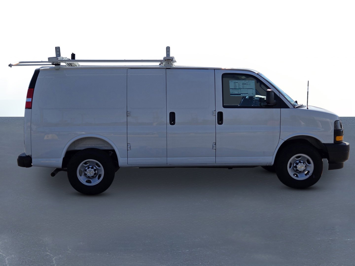 2025 Chevrolet Express Cargo Work Van - Photo 4