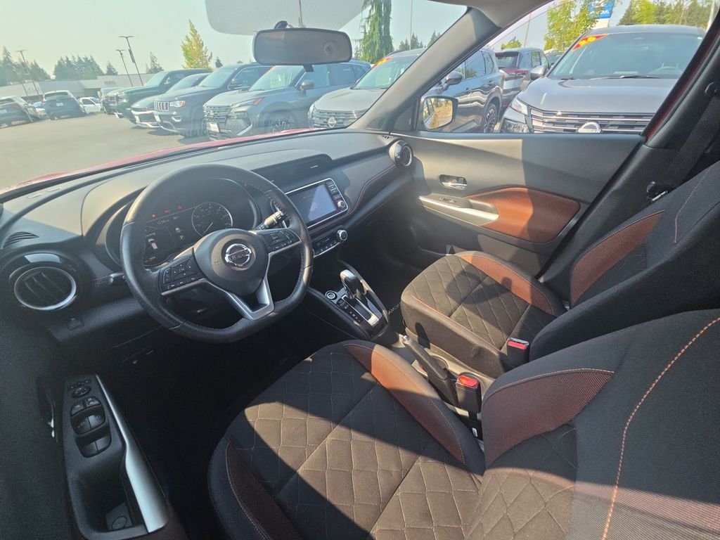 Used 2019 Red Nissan SR image 18