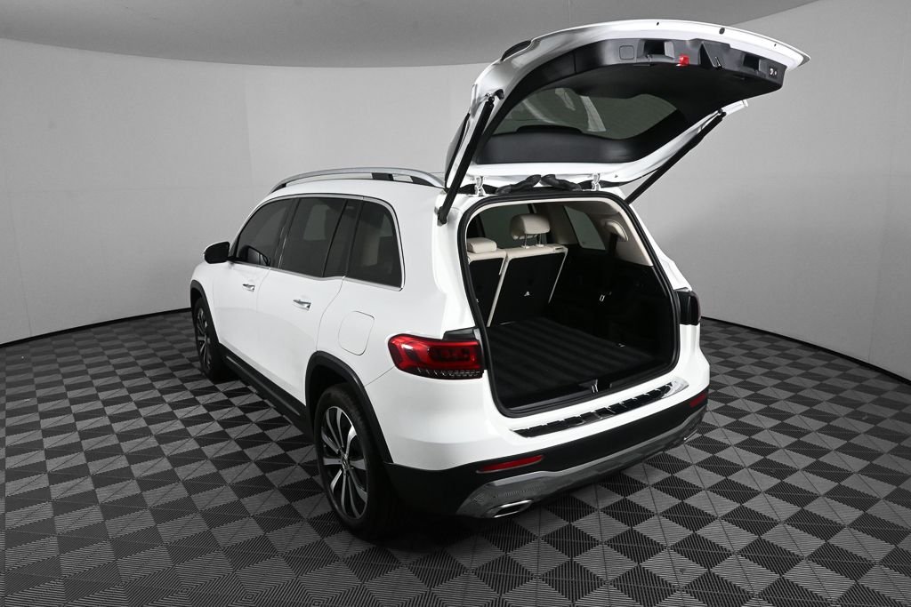 Used 2021  Mercedes-Benz GLB 250 image 32