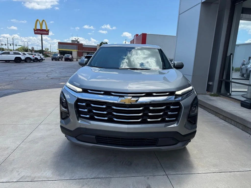 Used 2025 Gray Chevrolet LT image 3