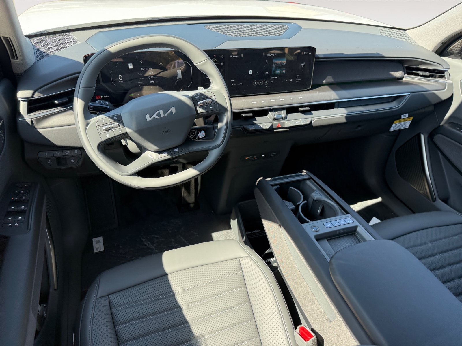New 2026 Glacial White Pearl Kia Land AWD image 15