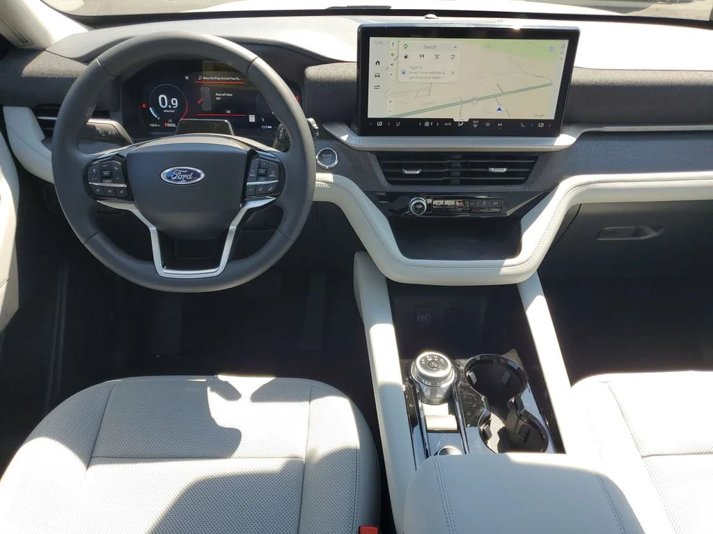 New 2026 Space White Metallic Ford Platinum™ image 22