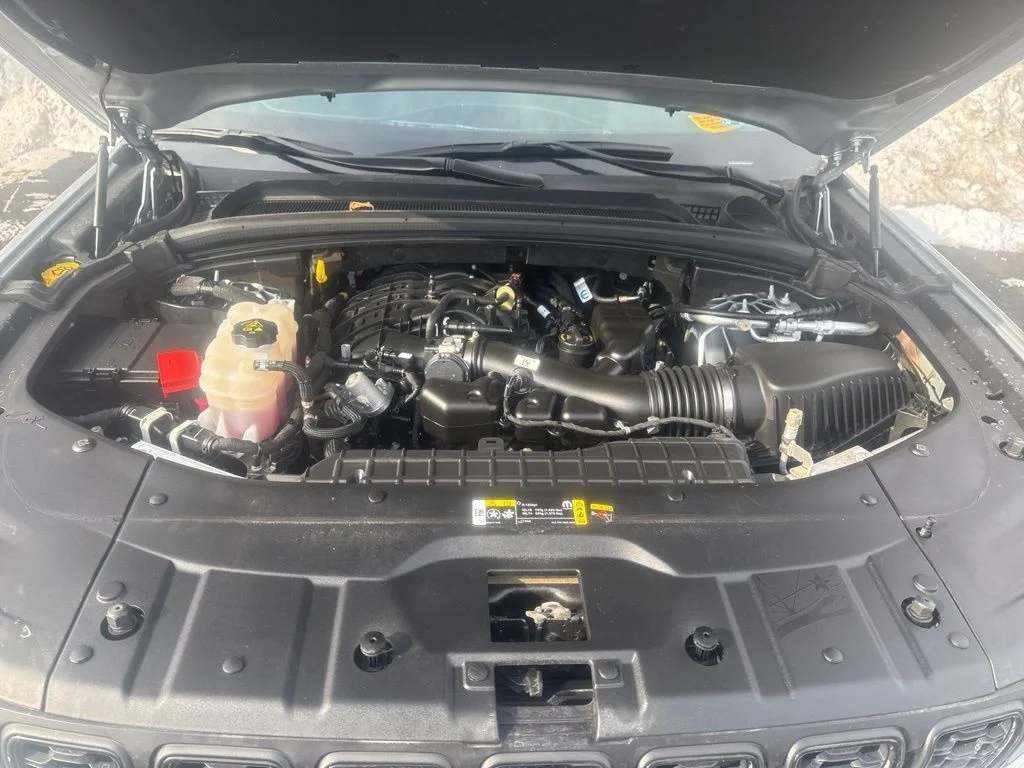 Used 2024 Silver Jeep Altitude image 50